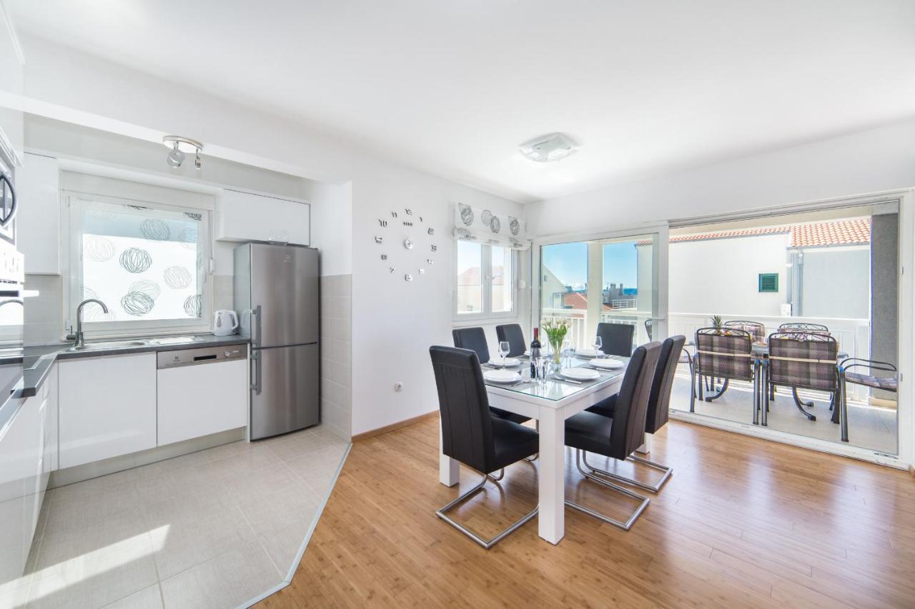Luxury Xxl Apartment Makarska Buitenkant foto